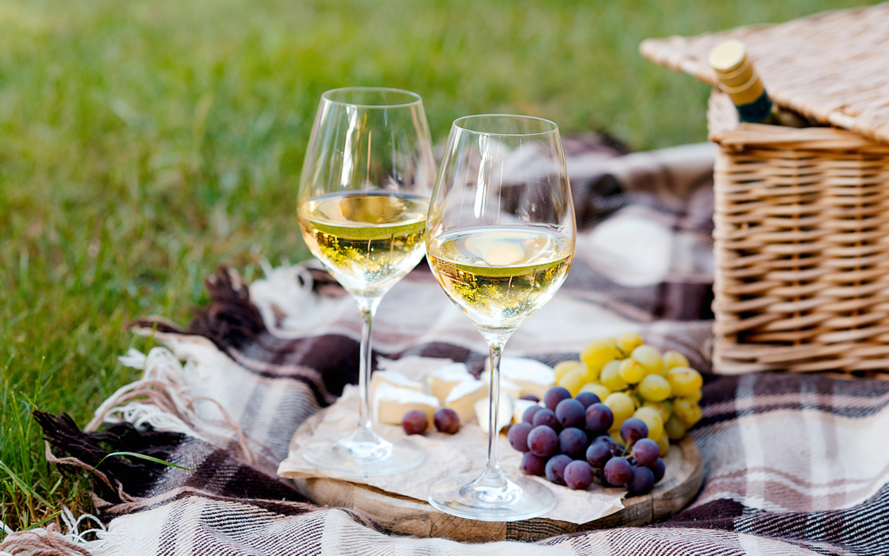 Så kombinerar du vitt vin med mat